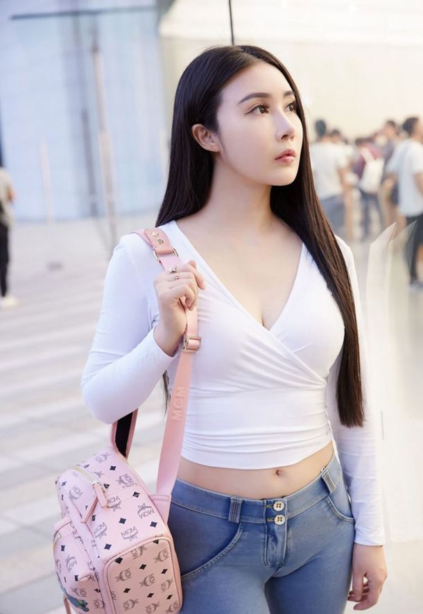 《女生18岁学HIPHOP》的作品评论:当代青年文化的体现与风采 《女生18岁学HIPHOP》的作品评论:当代青年文化的体现与风采